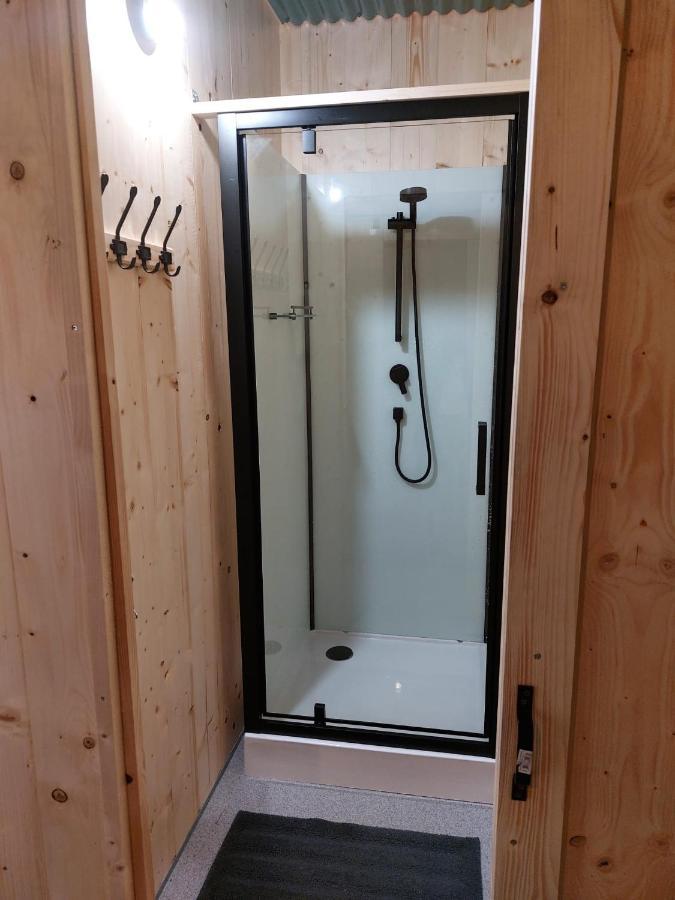 ホテル Kampeerplaats Glamping Essenhof アーフテーケルケ エクステリア 写真